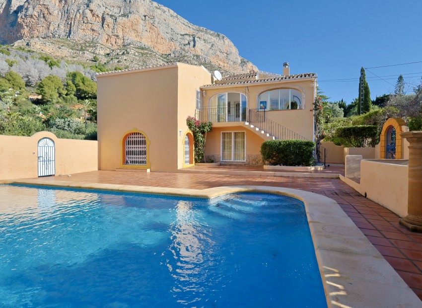 Resale - Villa -
Jávea / Xàbia - Montgó - Ermita