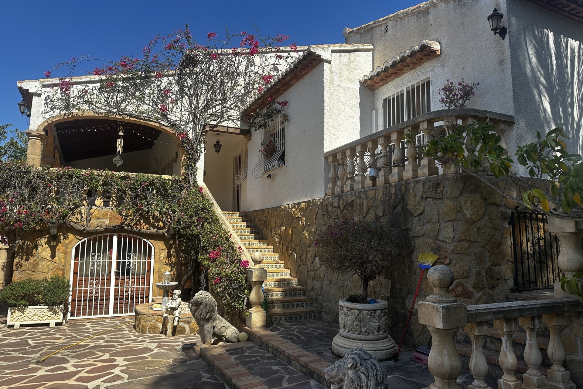 Resale - Villa -
Jávea / Xàbia - Montgó - Ermita