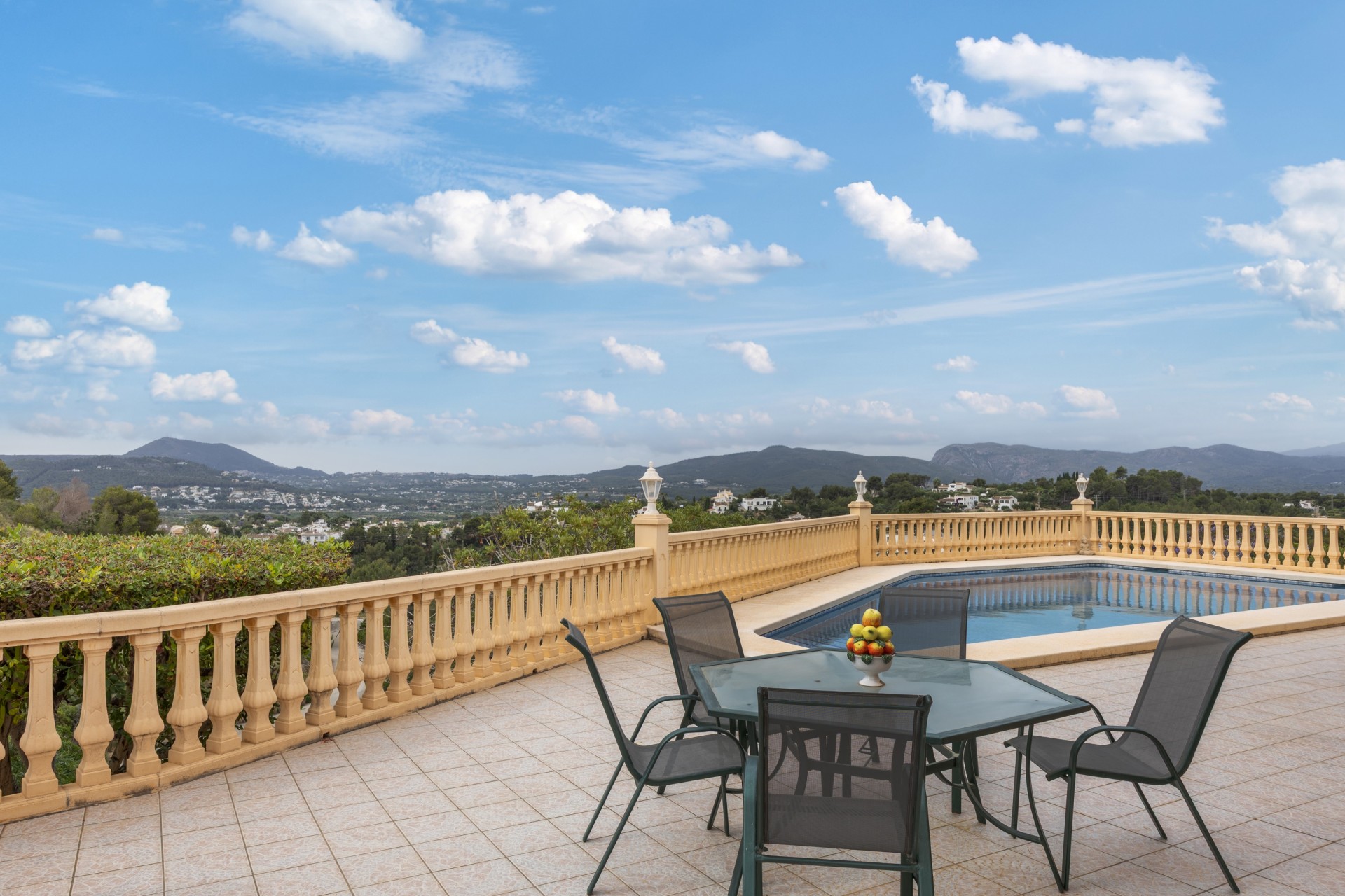 Resale - Villa -
Jávea / Xàbia - Partida Tosal - Zona dels Castellans