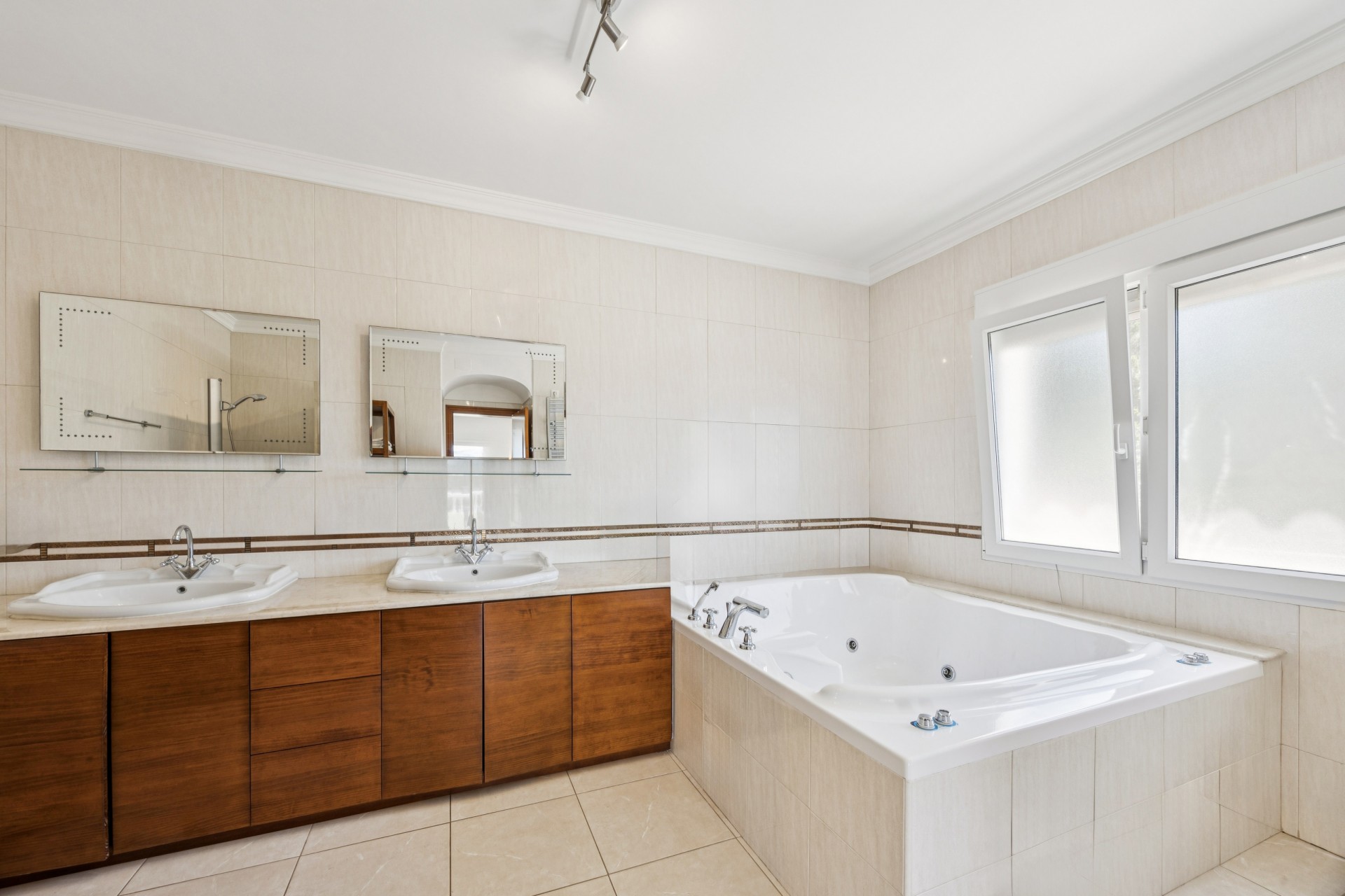 Resale - Villa -
Jávea / Xàbia - Partides comunes - Adsubia