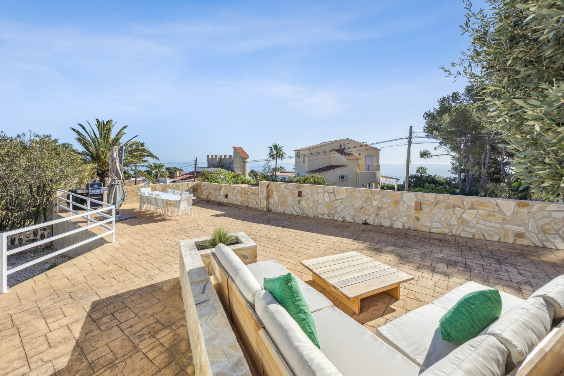 Resale - Villa -
Jávea / Xàbia - Portichol - Balcón al Mar