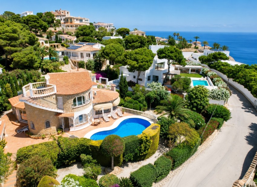Resale - Villa -
Jávea / Xàbia - Portichol - Balcón al Mar
