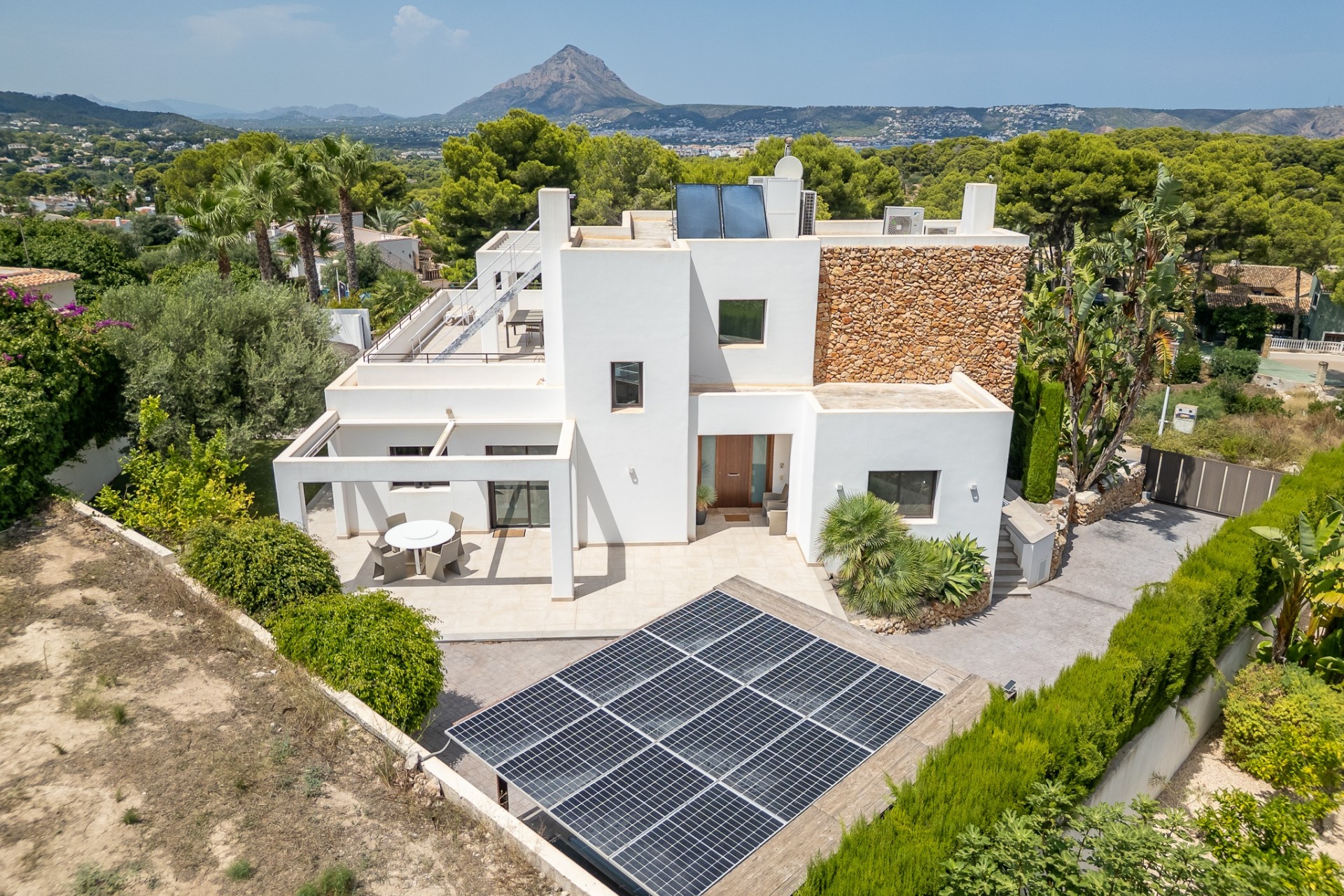 Resale - Villa -
Jávea / Xàbia - Portichol - Balcón al Mar