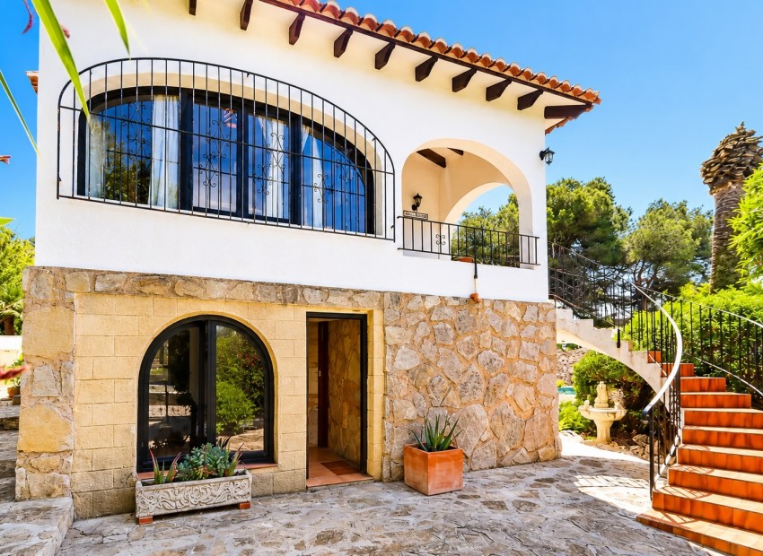 Resale - Villa -
Jávea / Xàbia - Portichol - Balcón al Mar