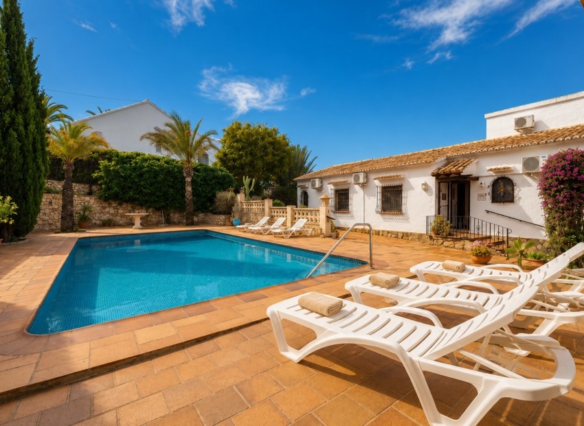 Resale - Villa -
Jávea / Xàbia - Portichol - Balcón al Mar