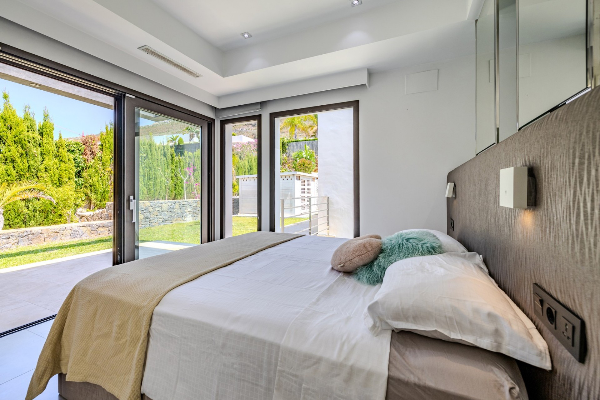 Resale - Villa -
Jávea