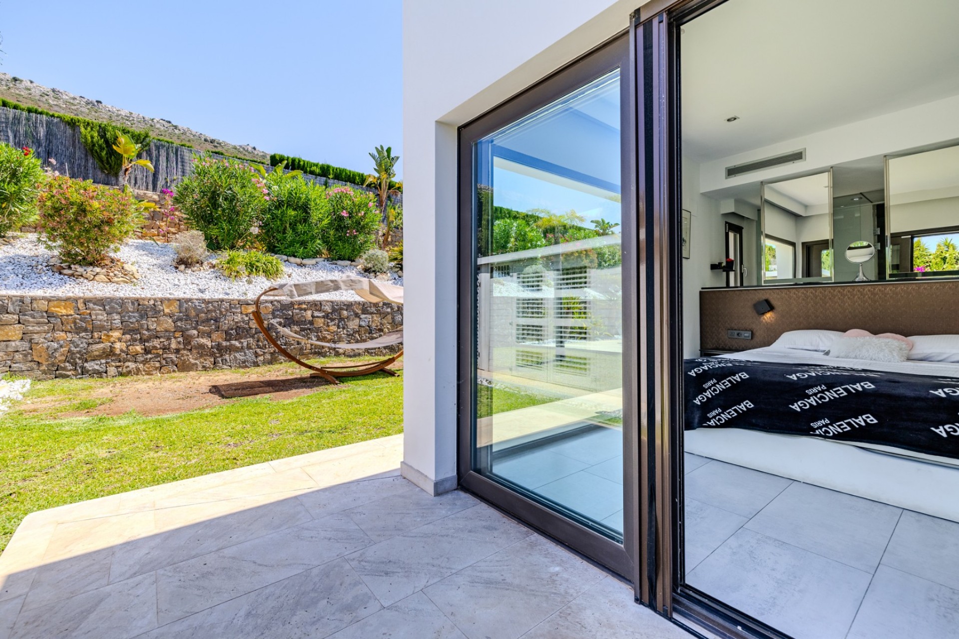 Resale - Villa -
Jávea