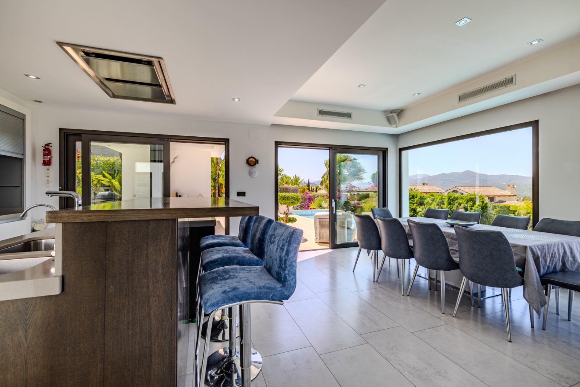 Resale - Villa -
Jávea