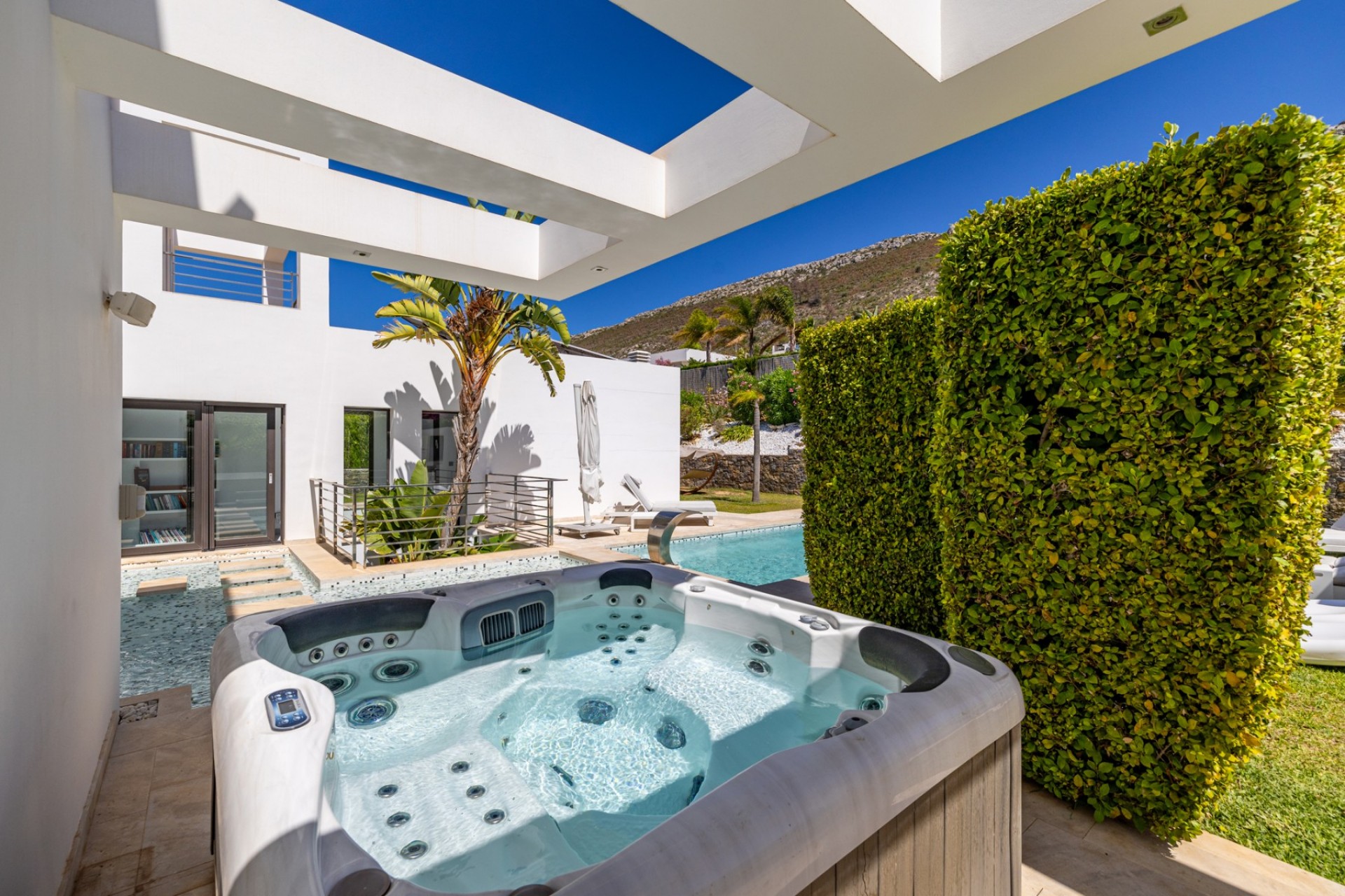 Resale - Villa -
Jávea