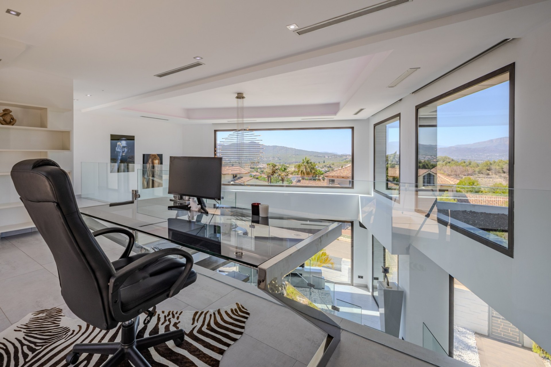 Resale - Villa -
Jávea