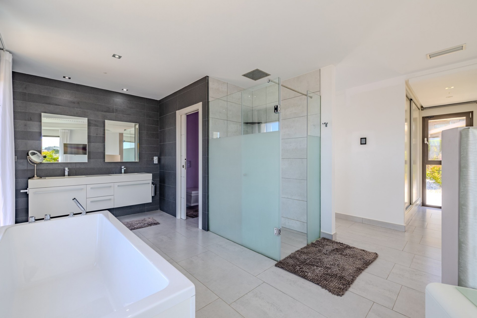 Resale - Villa -
Jávea