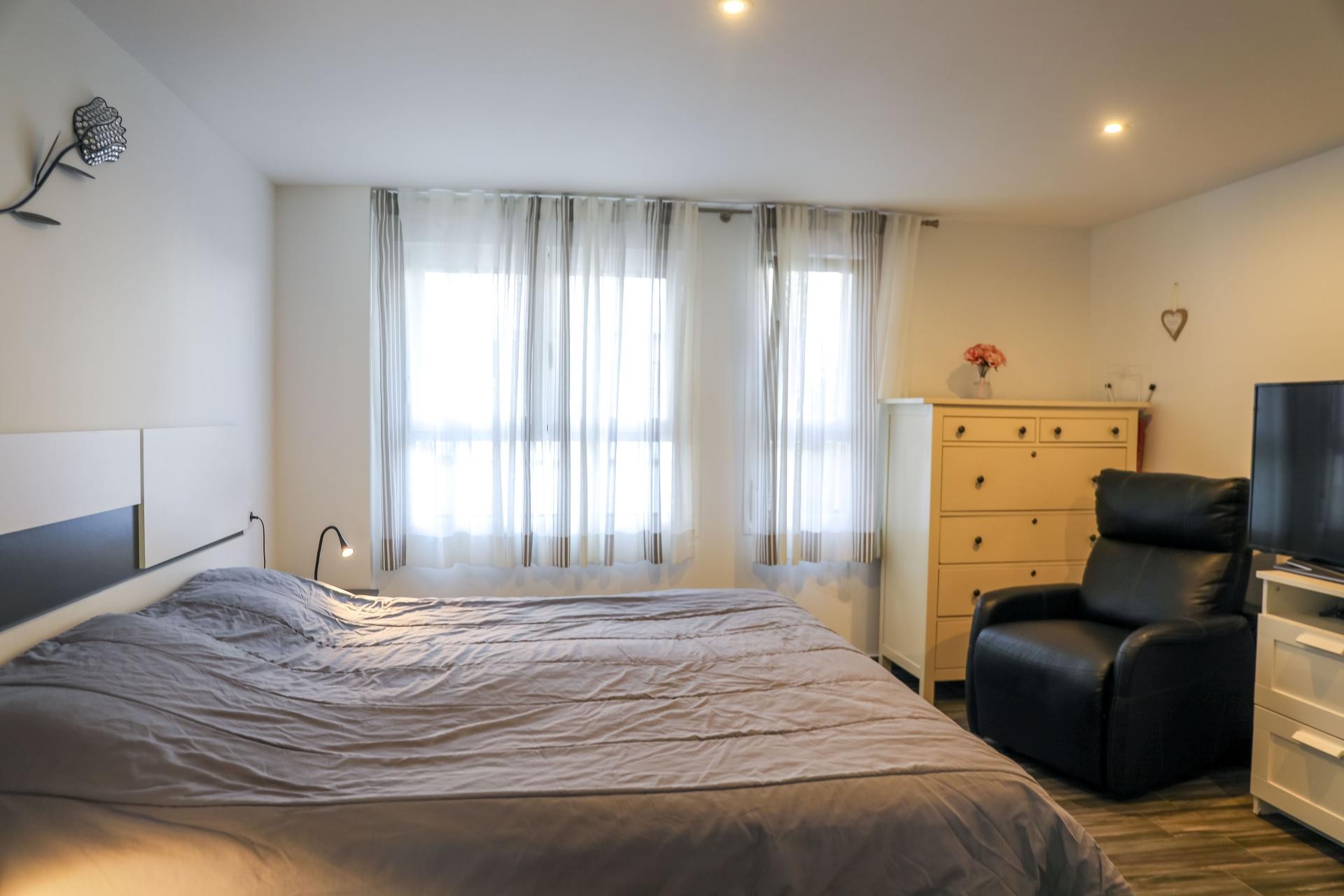 Resale - Villa -
Jávea