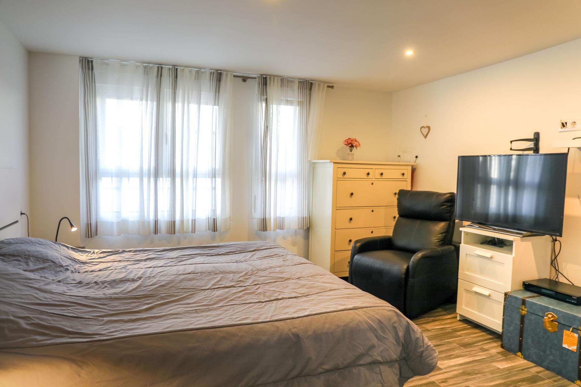 Resale - Villa -
Jávea