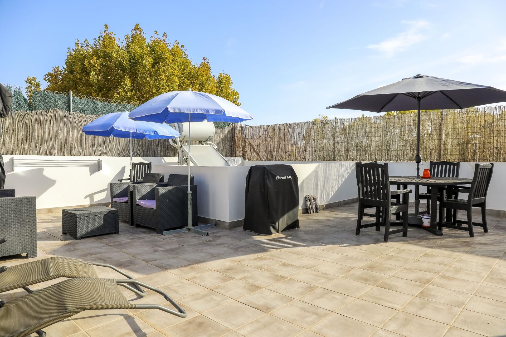 Resale - Villa -
Jávea
