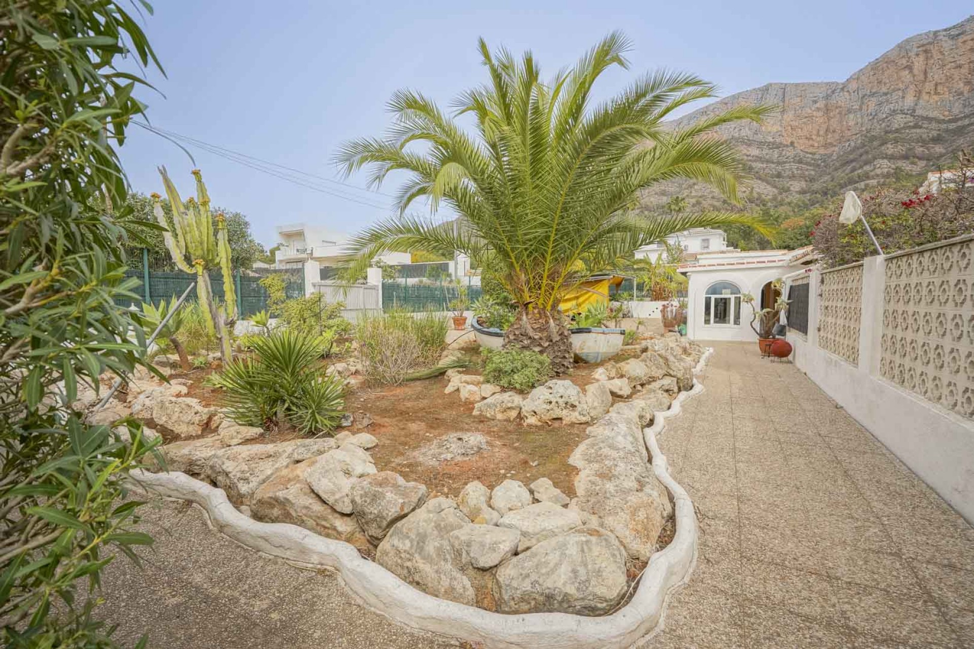 Resale - Villa -
Jávea