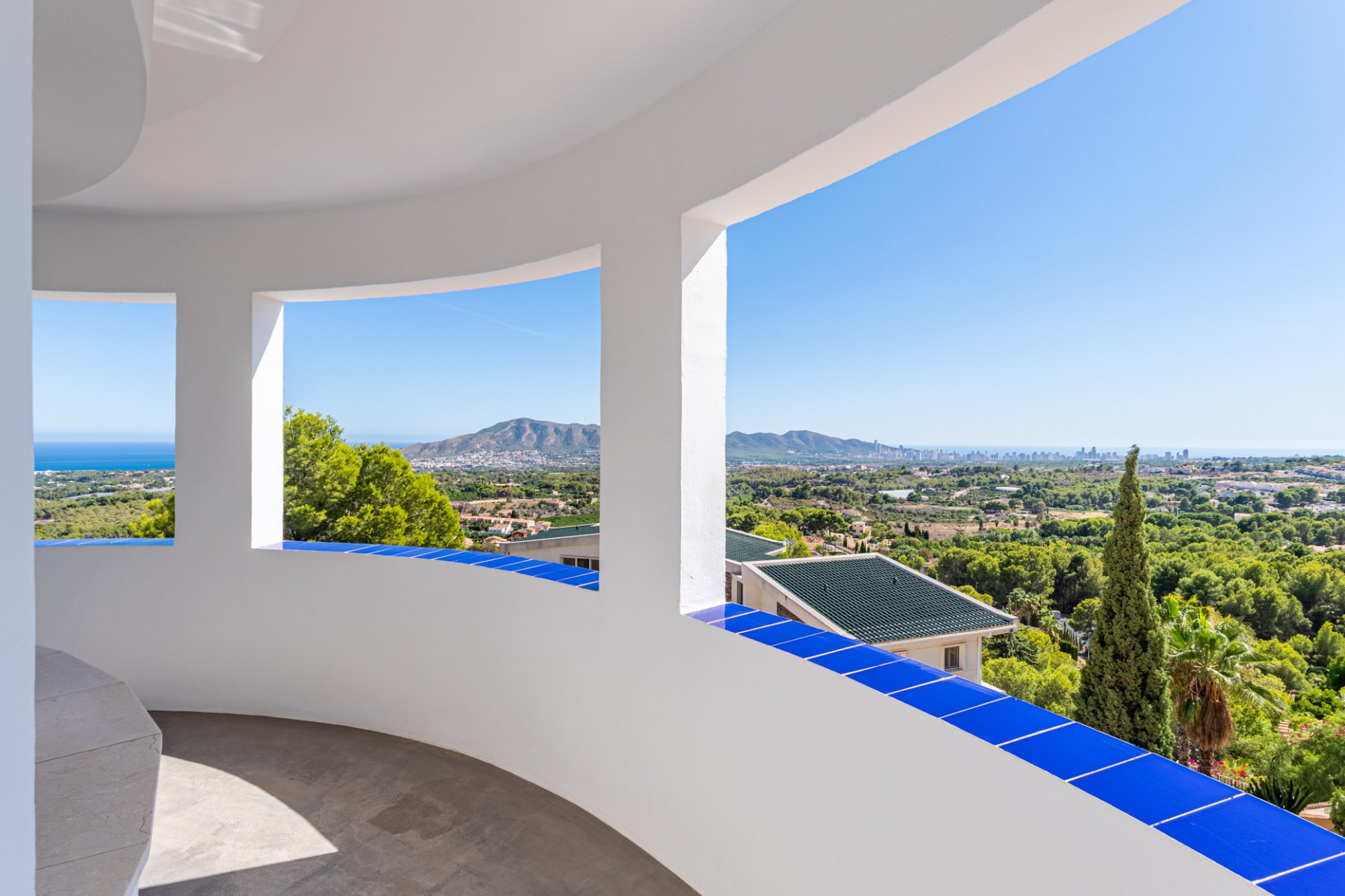 Resale - Villa -
L'Alfàs del Pi - Escandinavia - Cautivador