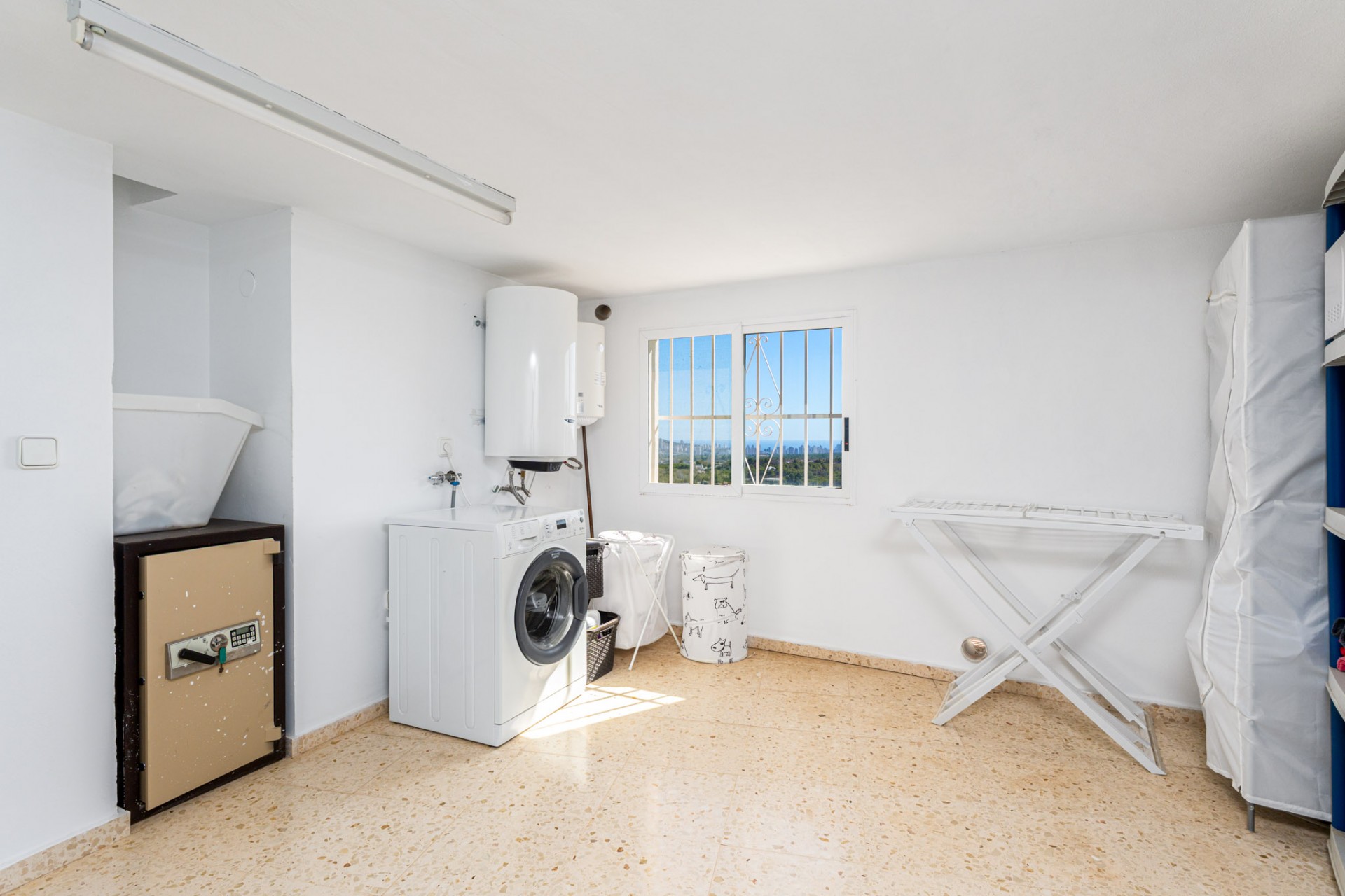 Resale - Villa -
L'Alfàs del Pi - Escandinavia - Cautivador