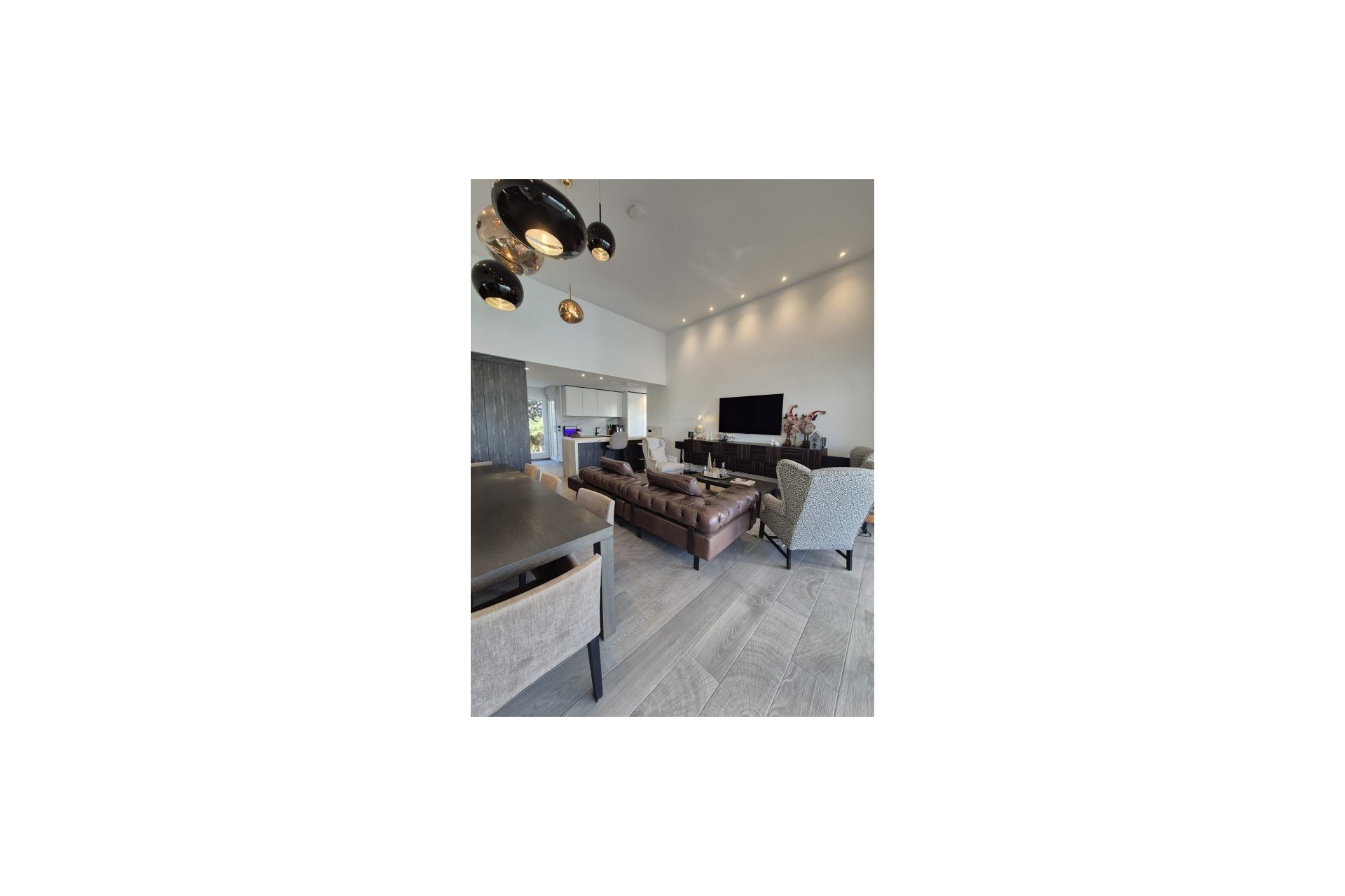 Resale - Villa -
La Finca Golf