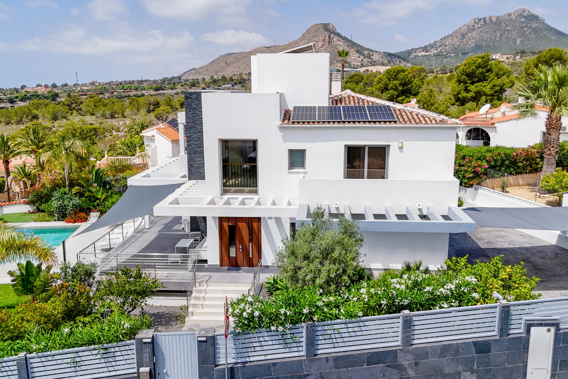 Resale - Villa -
La Nucía - Coloma