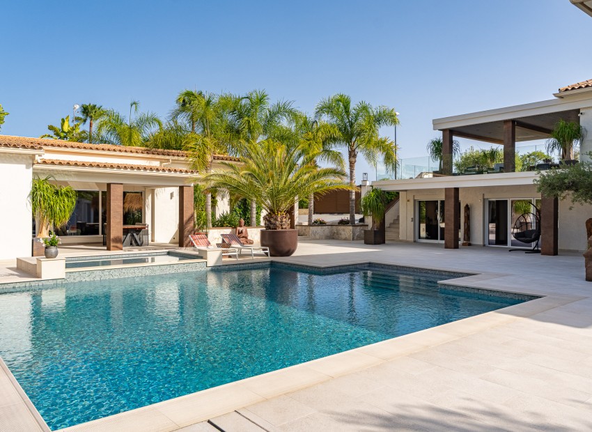 Resale - Villa -
La Nucía - El Tossal - Bello Horizonte