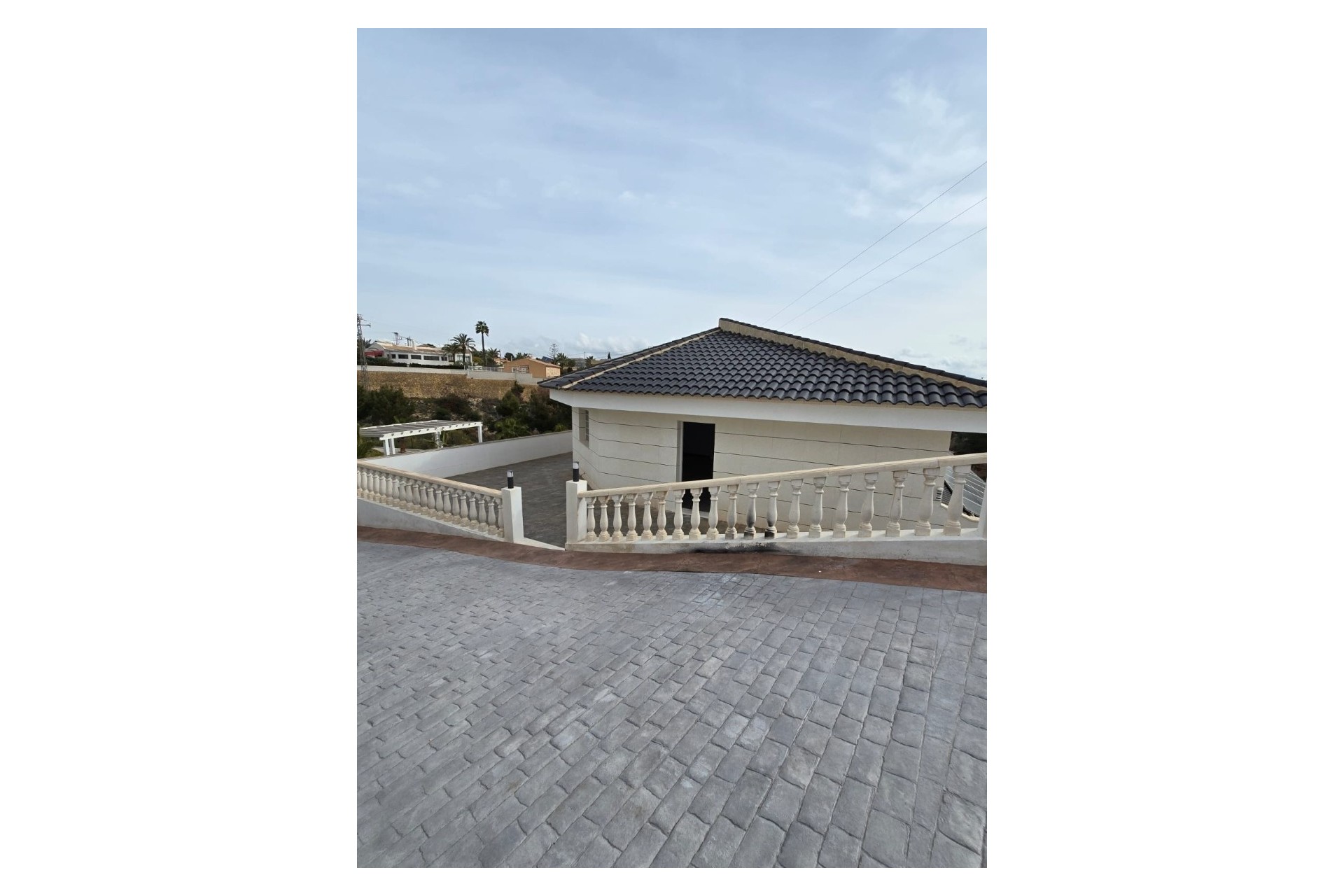 Resale - Villa -
La Nucía - La Colina