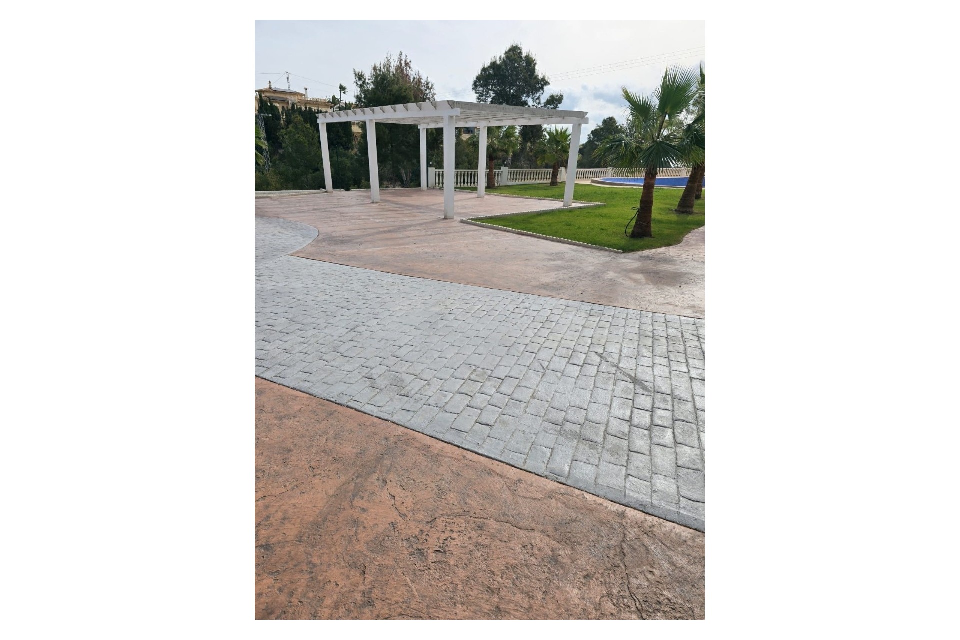 Resale - Villa -
La Nucía - La Colina