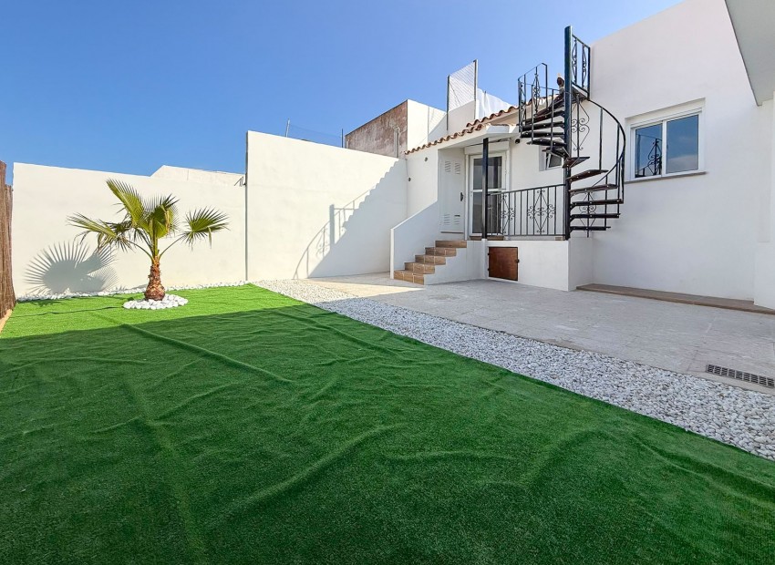 Resale - Villa -
La Nucía - Nucia Park
