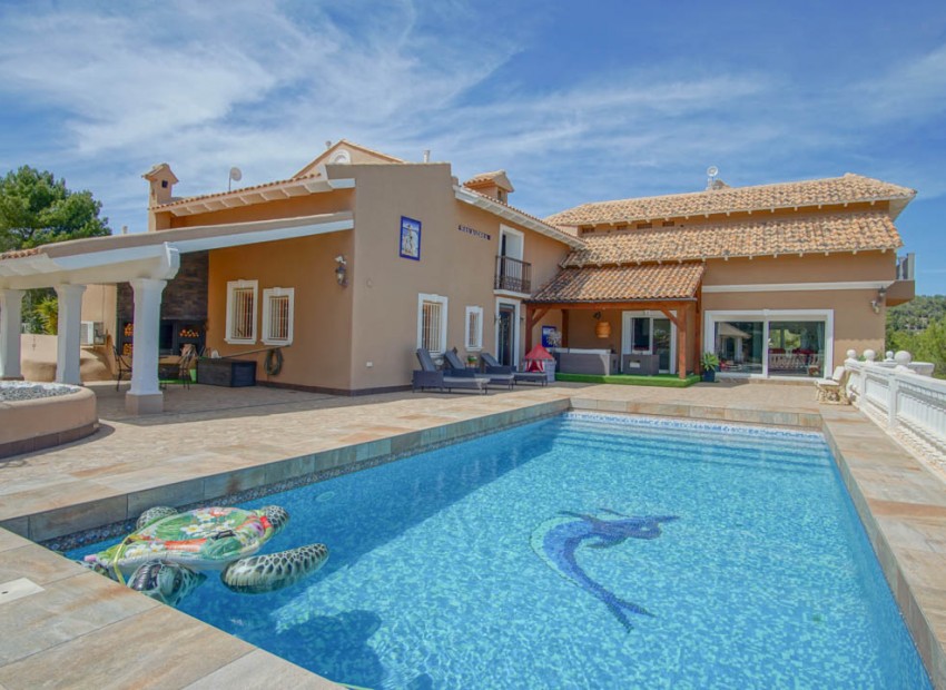 Resale - Villa -
La Nucía - Sierra Verde