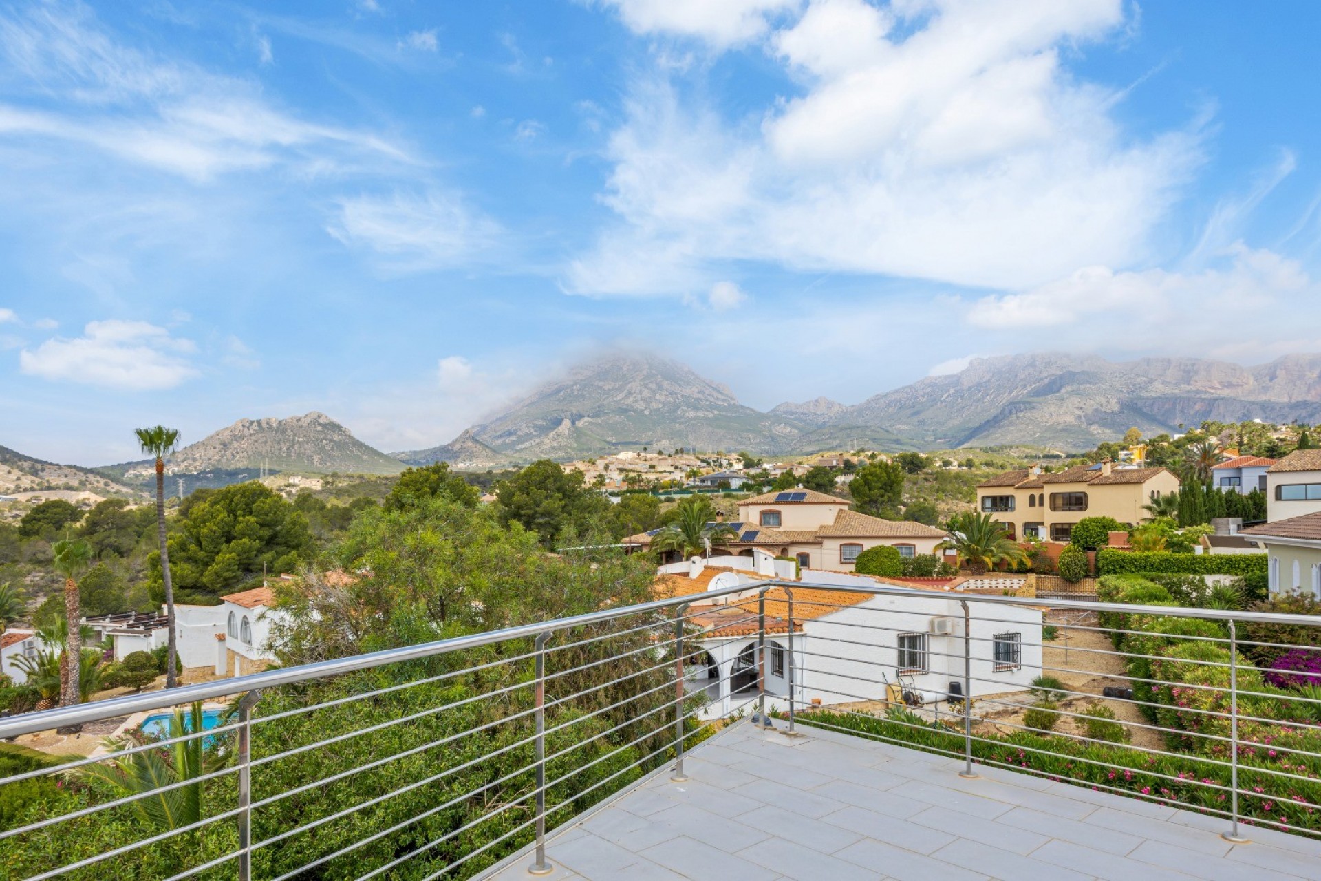 Resale - Villa -
La Nucía