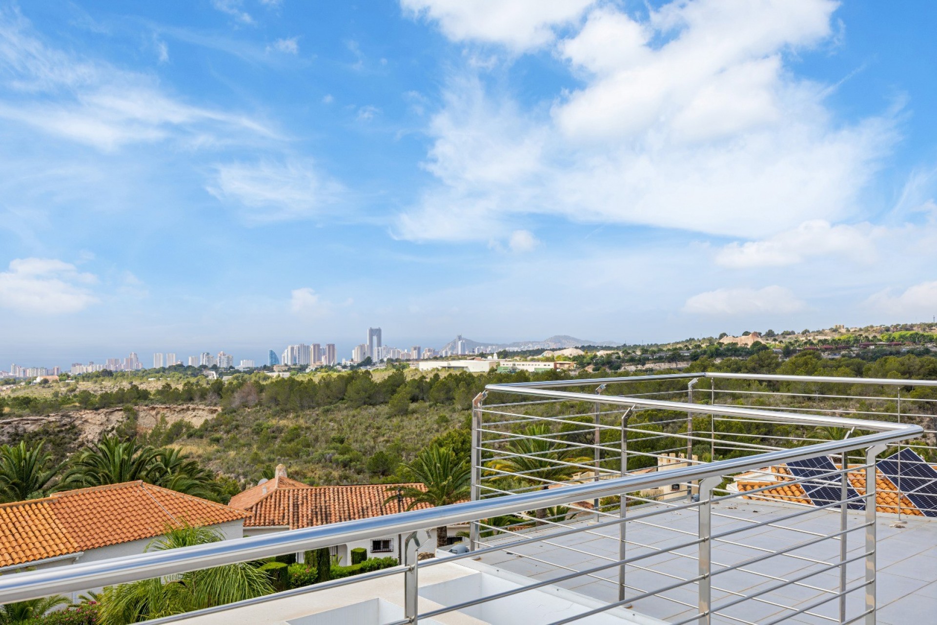 Resale - Villa -
La Nucía