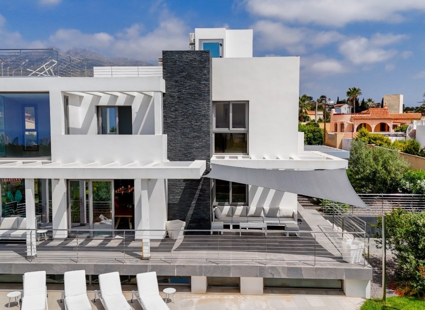 Resale - Villa -
La Nucía