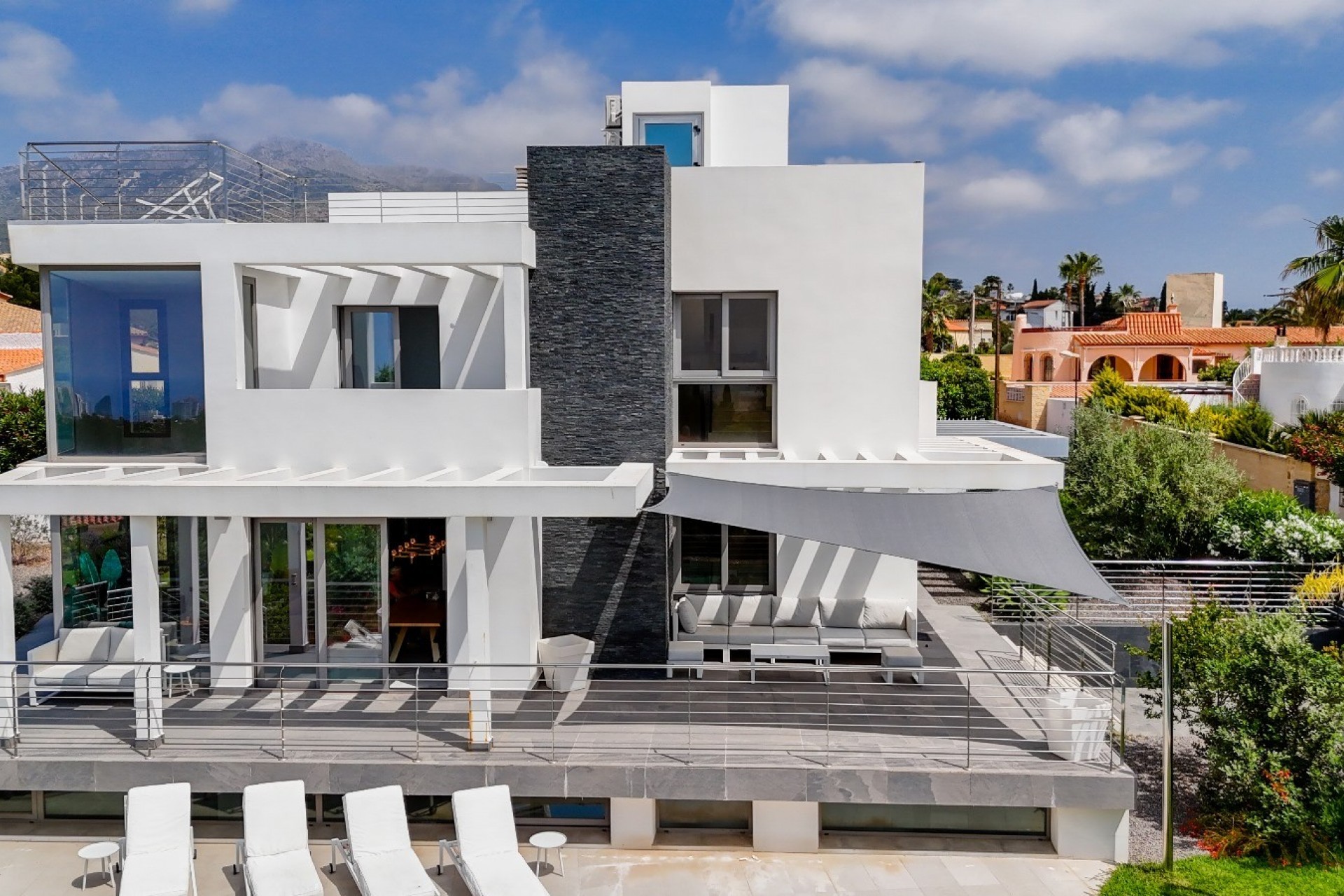 Resale - Villa -
La Nucía