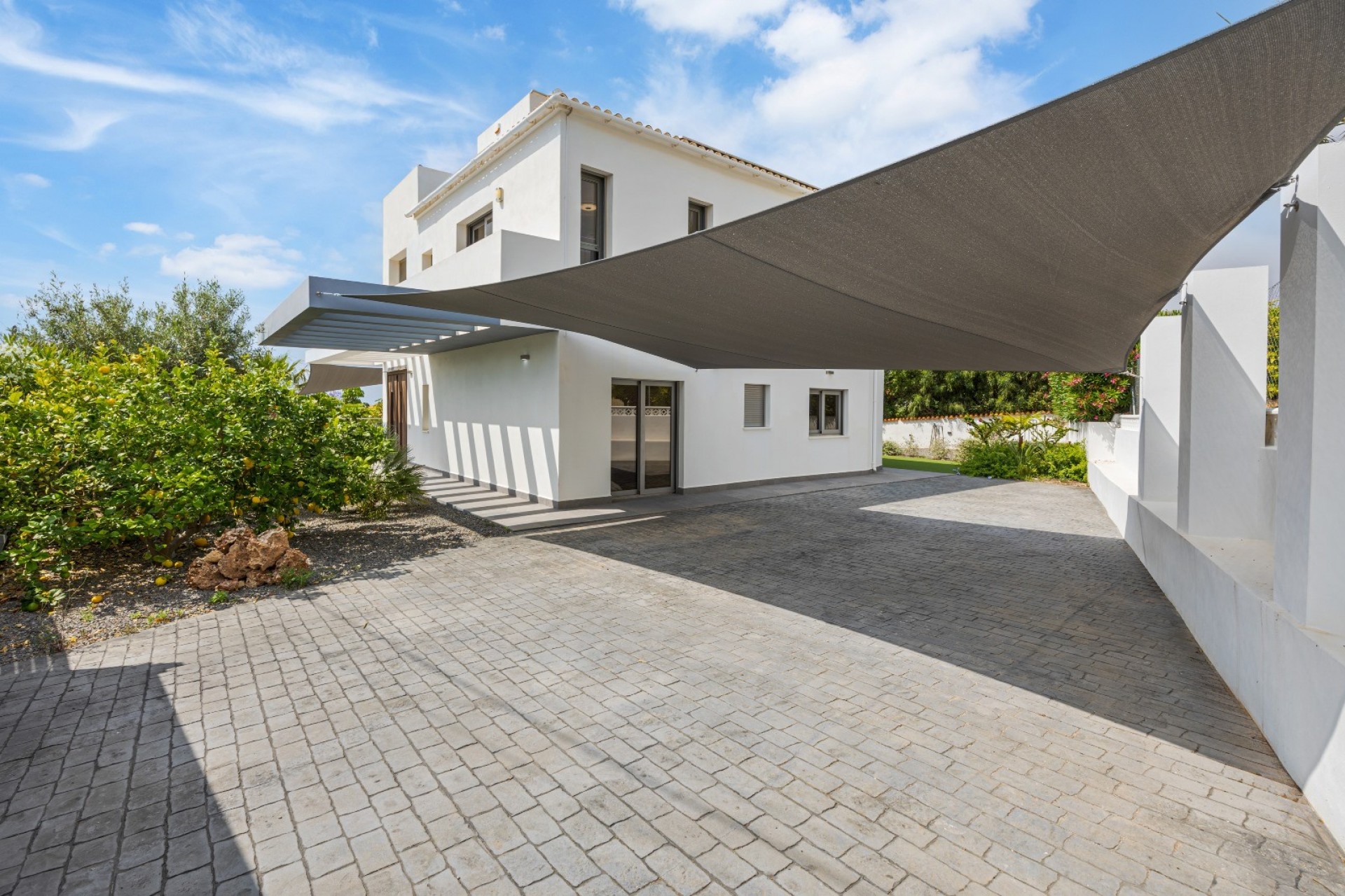 Resale - Villa -
La Nucía