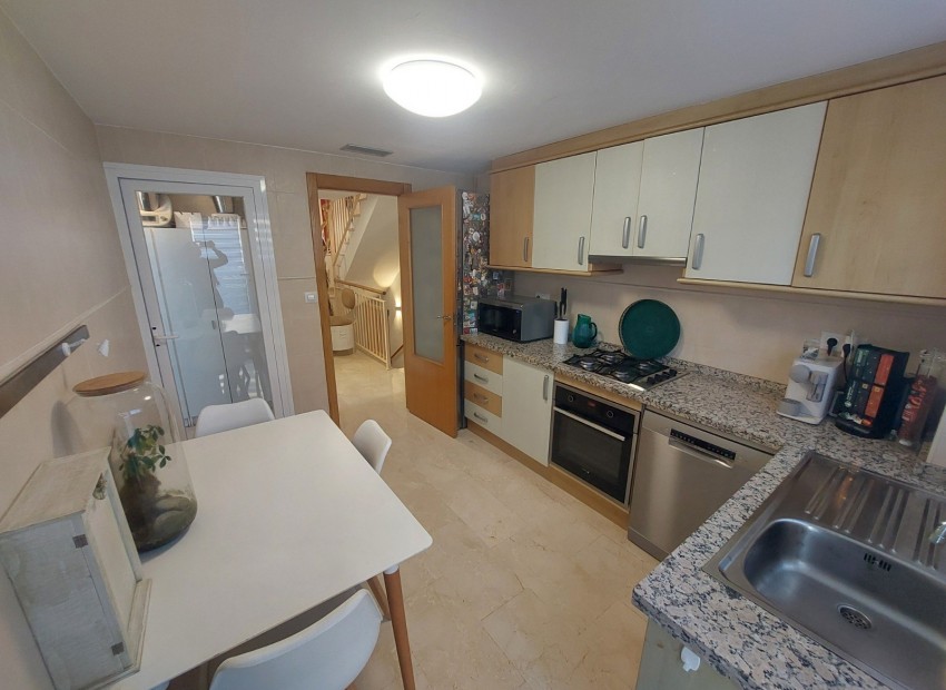 Resale - Villa -
La Nucía