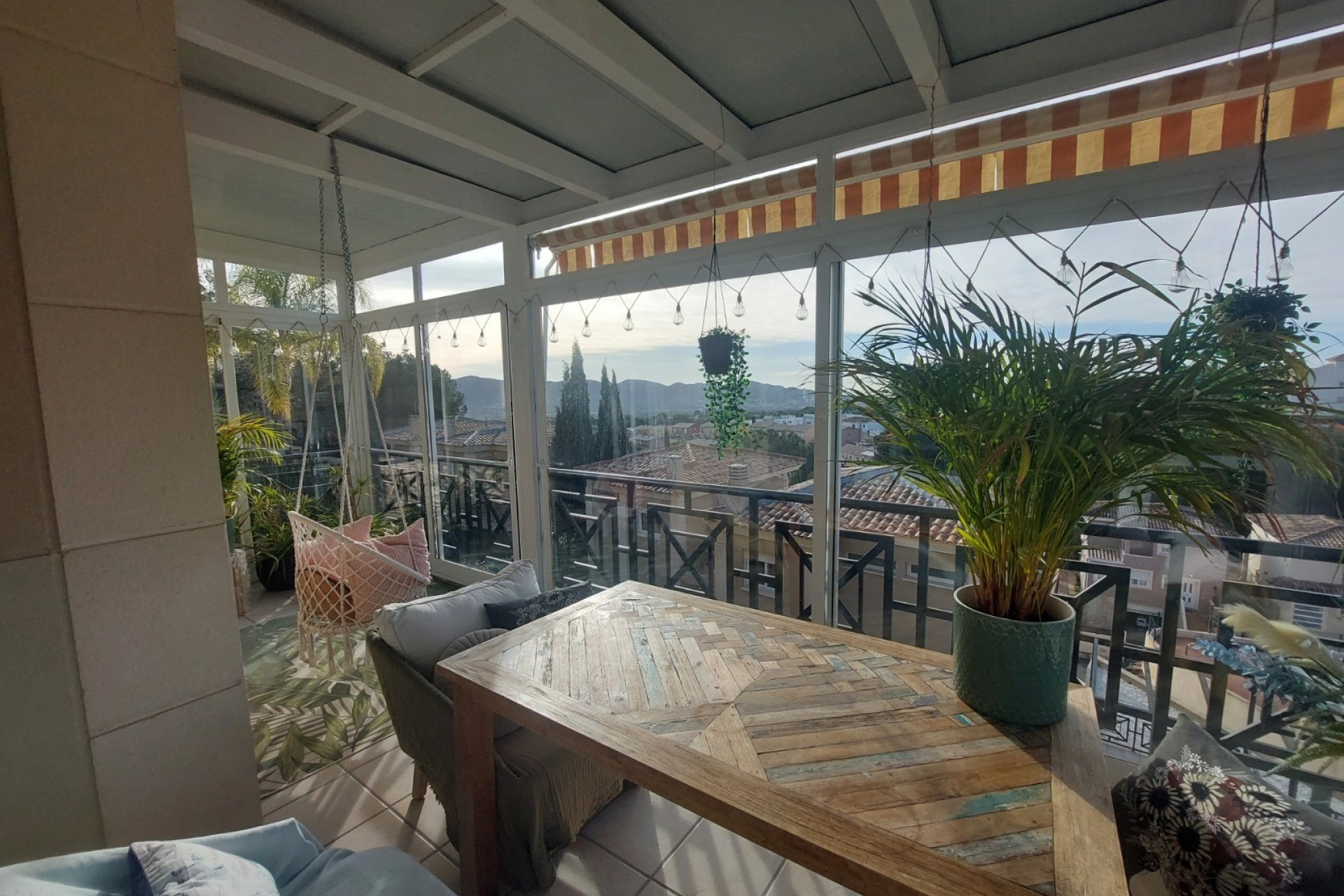 Resale - Villa -
La Nucía