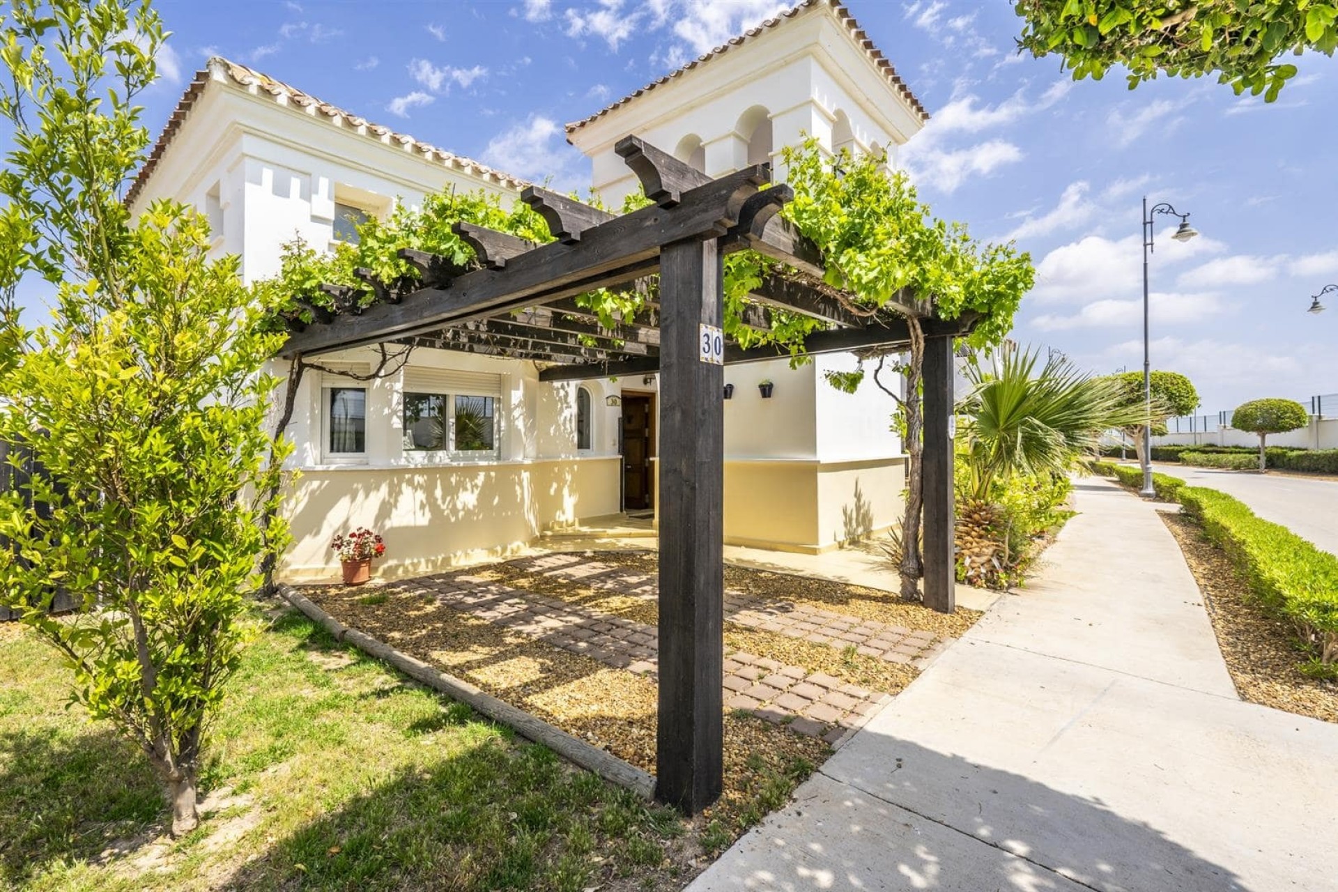 Resale - Villa -
La Torre Golf Resort