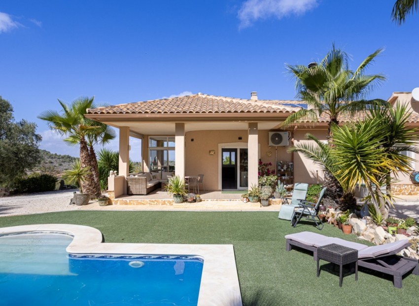 Resale - Villa -
La Zarza