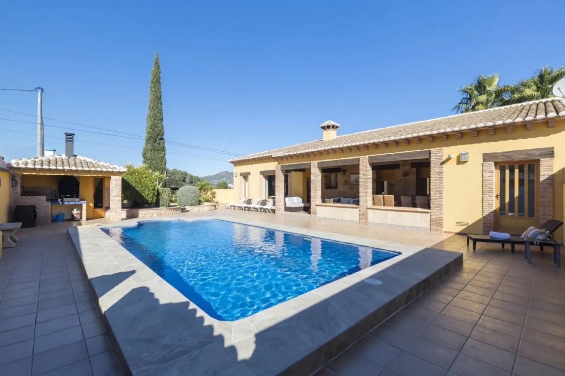 Resale - Villa -
Lliber