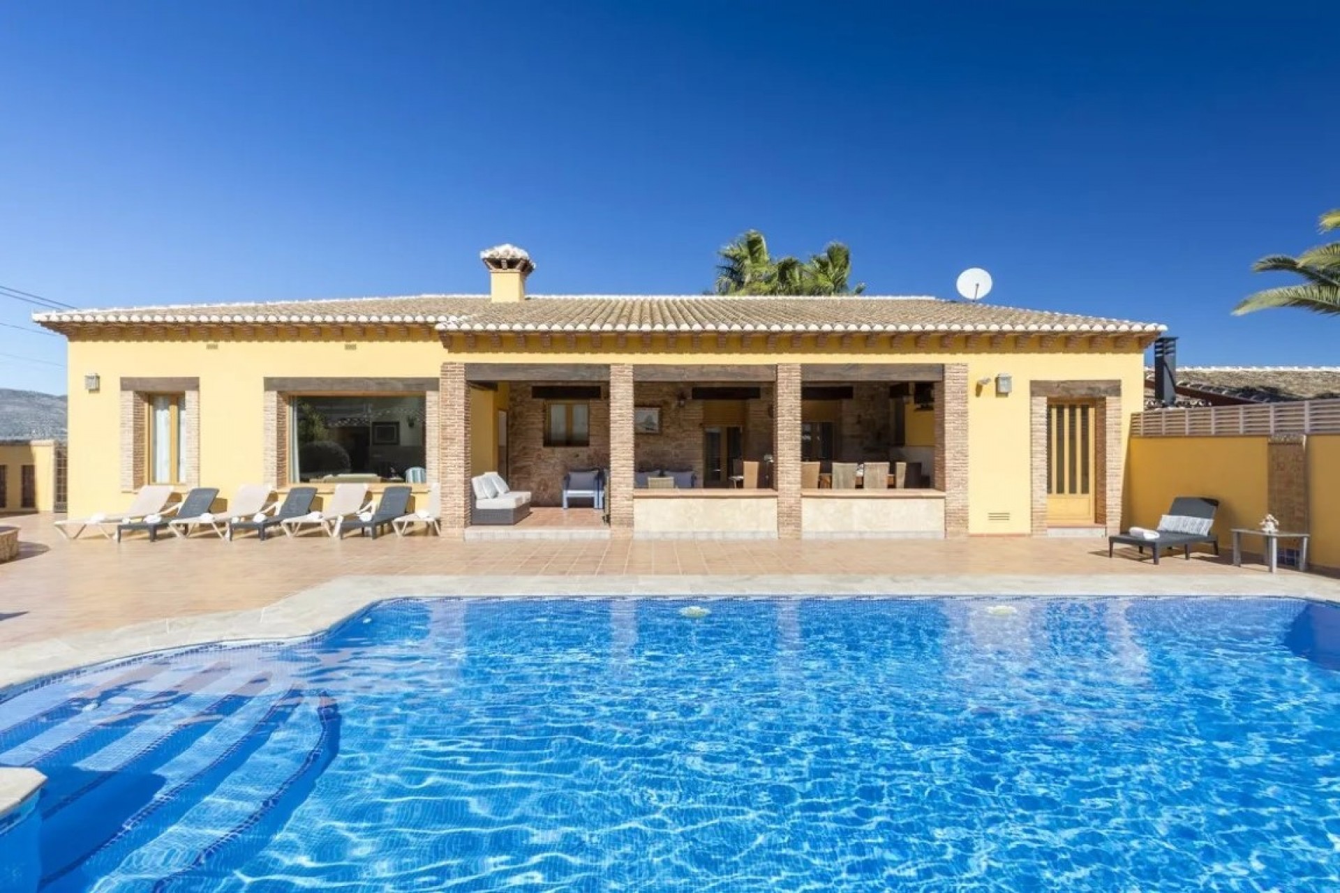 Resale - Villa -
Lliber