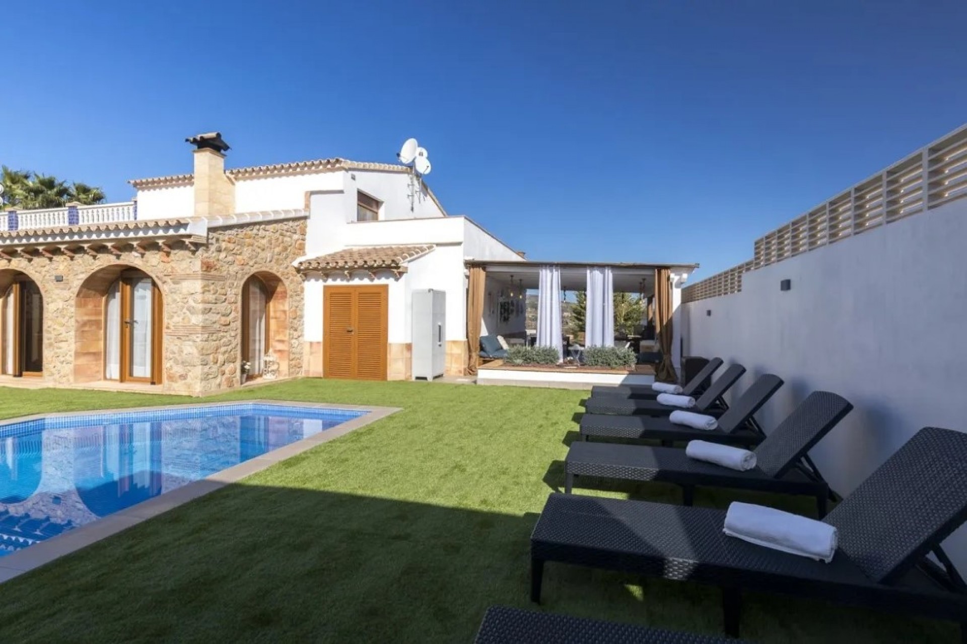 Resale - Villa -
Lliber