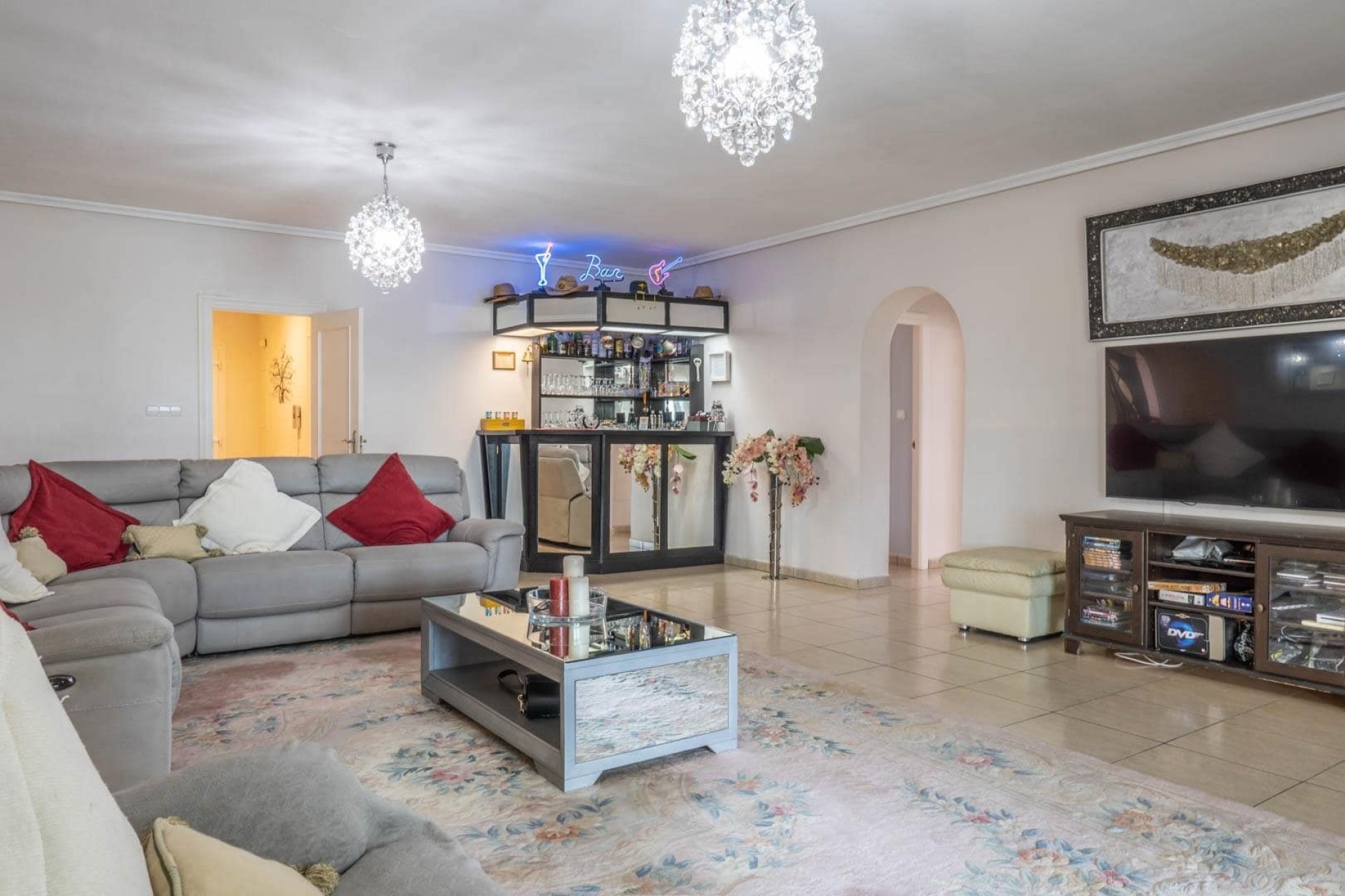 Resale - Villa -
Lo Santiago,