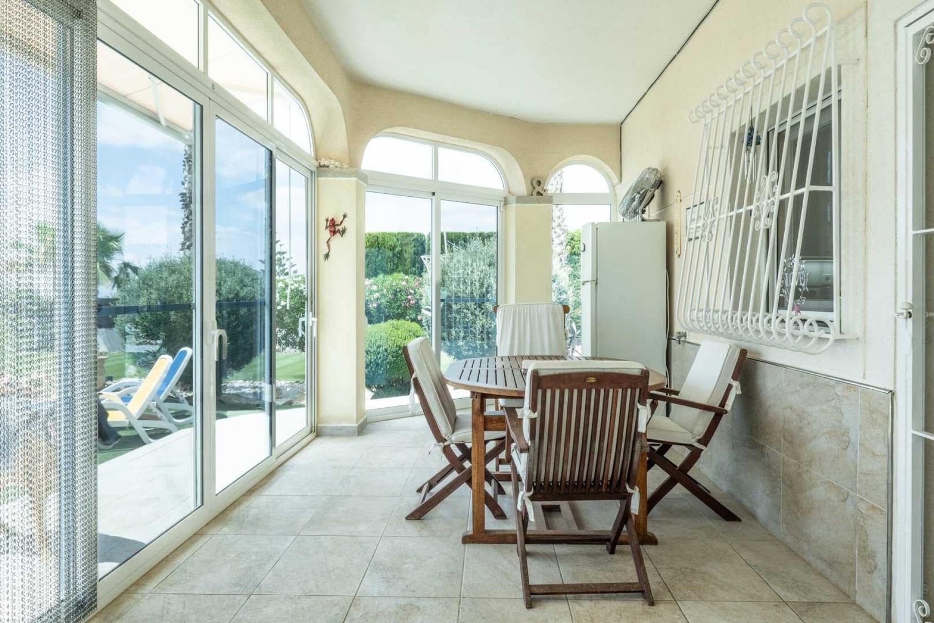Resale - Villa -
Lo Santiago,
