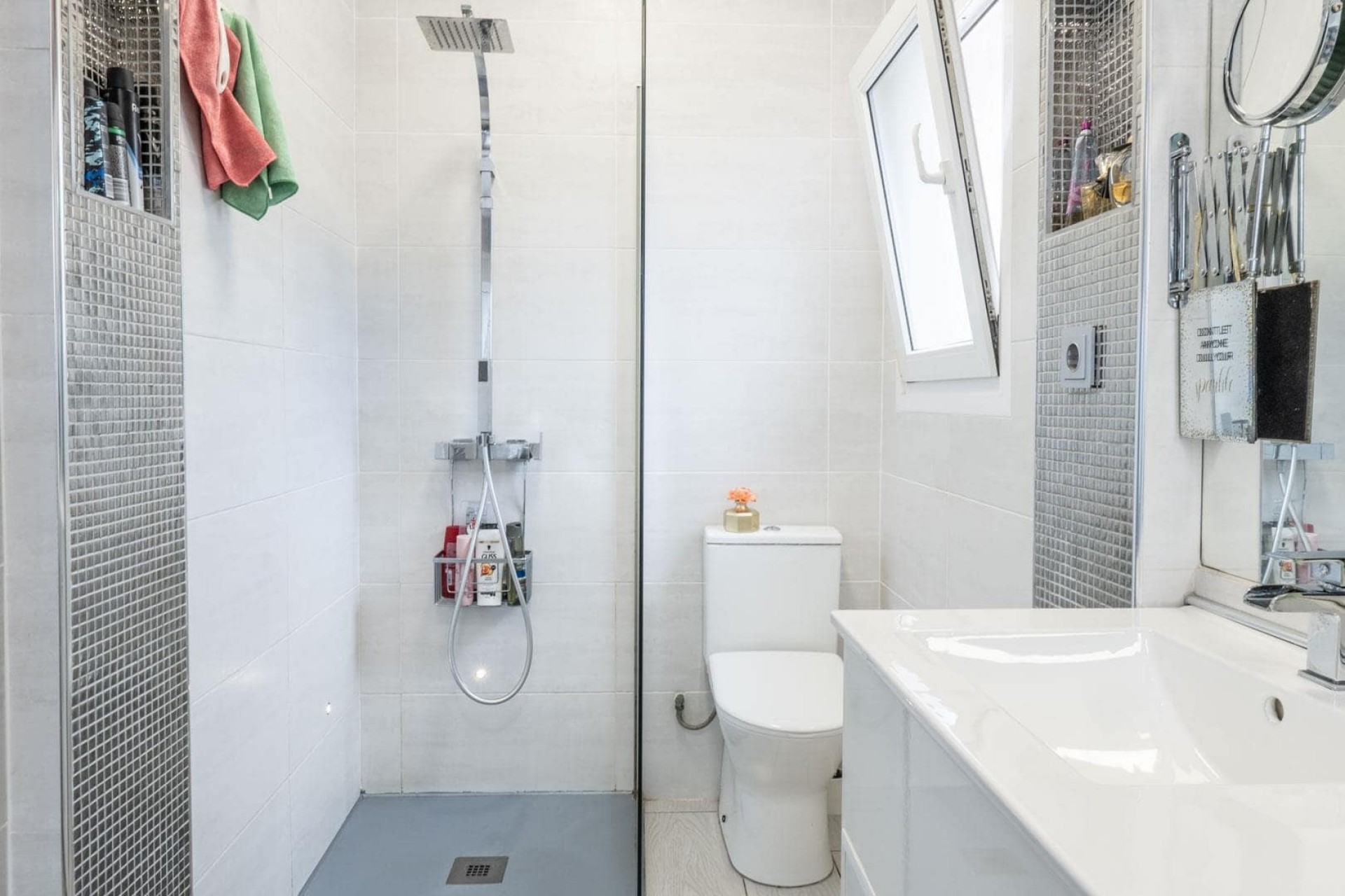 Resale - Villa -
Lo Santiago,