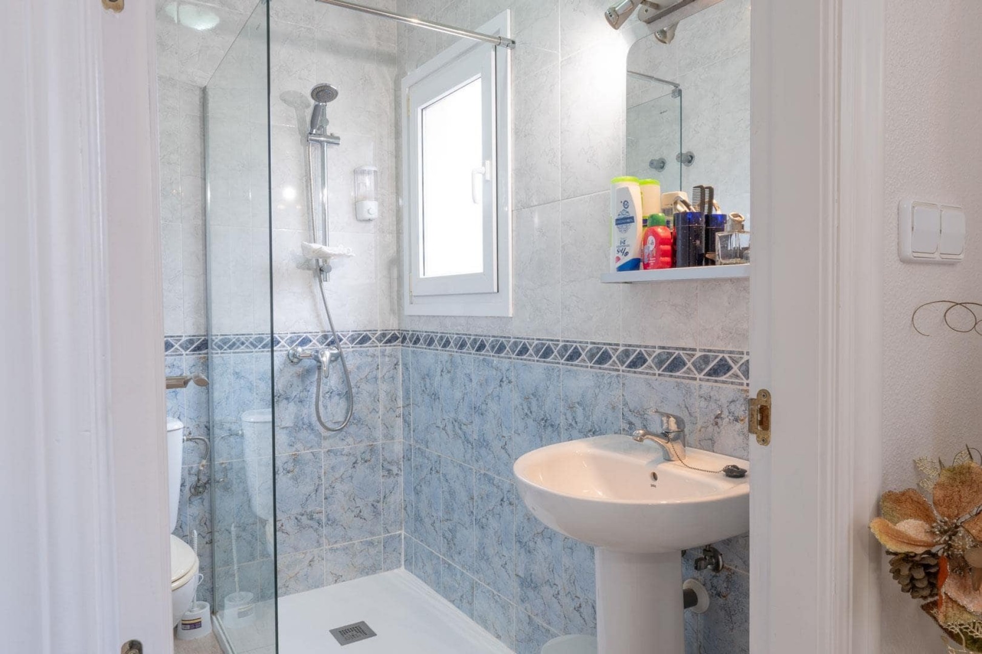 Resale - Villa -
Lo Santiago,