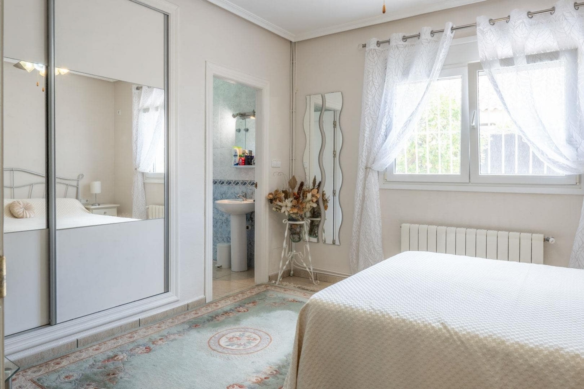 Resale - Villa -
Lo Santiago,