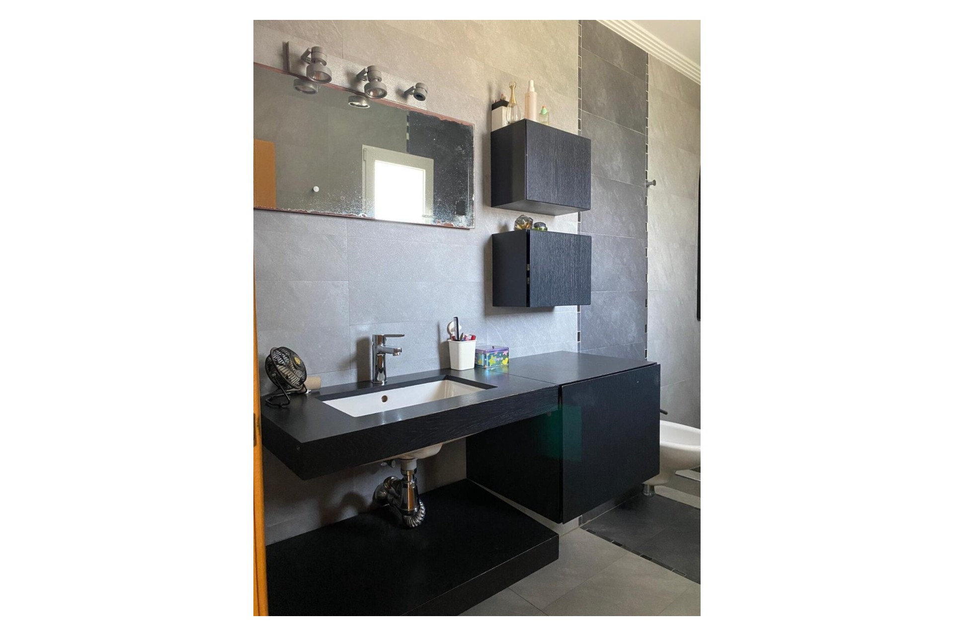 Resale - Villa -
Los Balcones