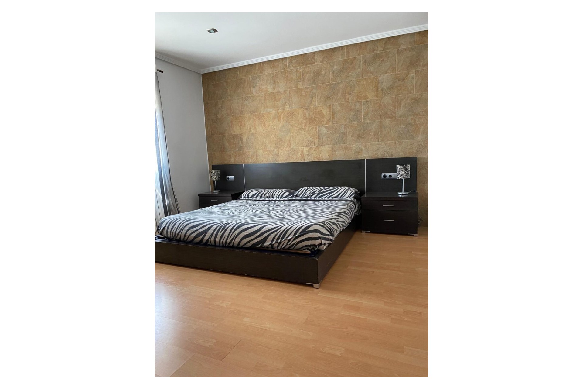 Resale - Villa -
Los Balcones
