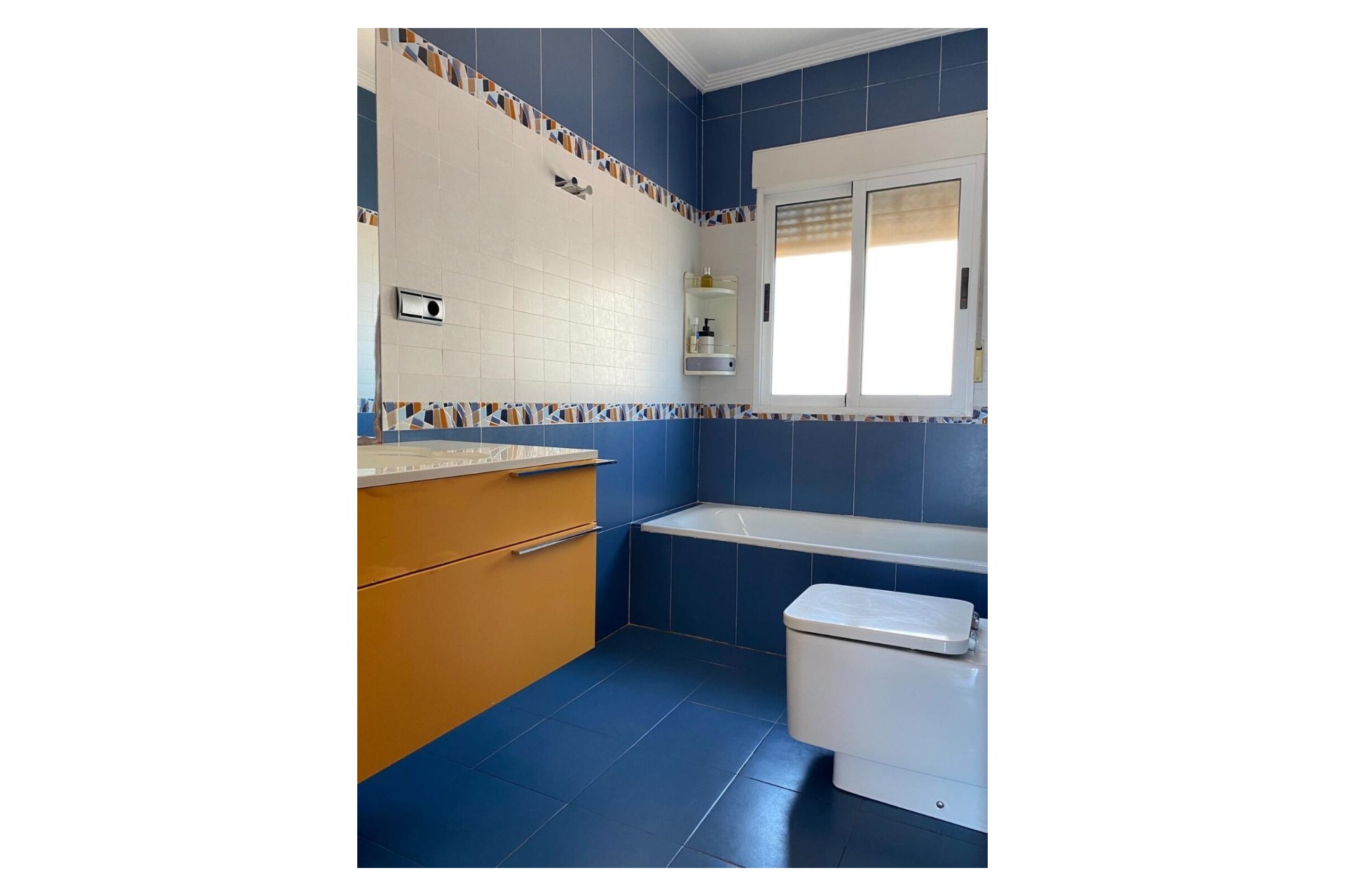 Resale - Villa -
Los Balcones