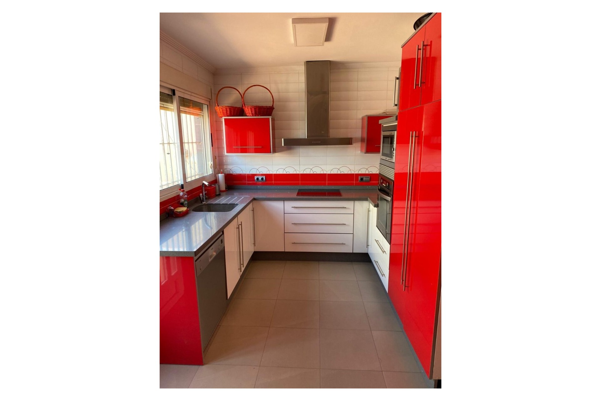 Resale - Villa -
Los Balcones