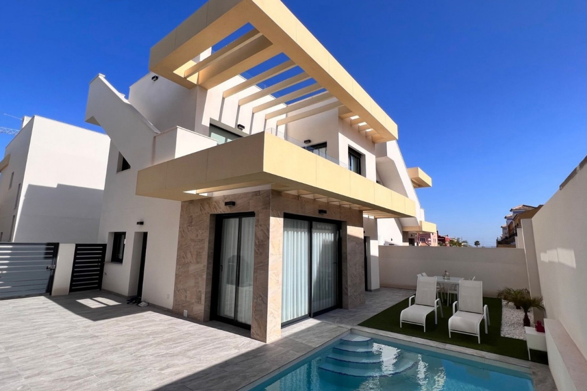 Resale - Villa -
Los Montesinos